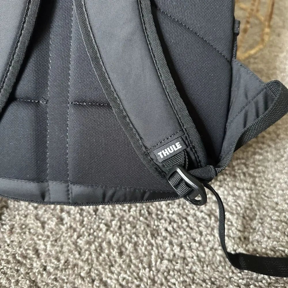 Thule - Achiever 24L Backpack 15